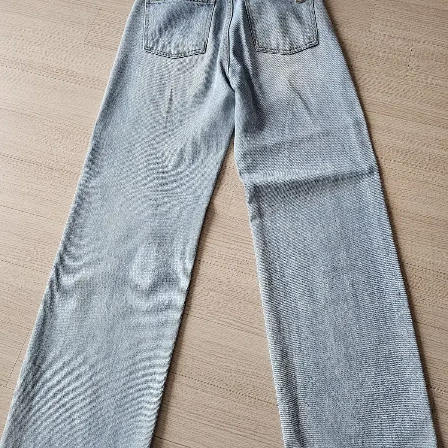 썸웨어버터 straight denim pants 라이트블루 일자데님팬츠