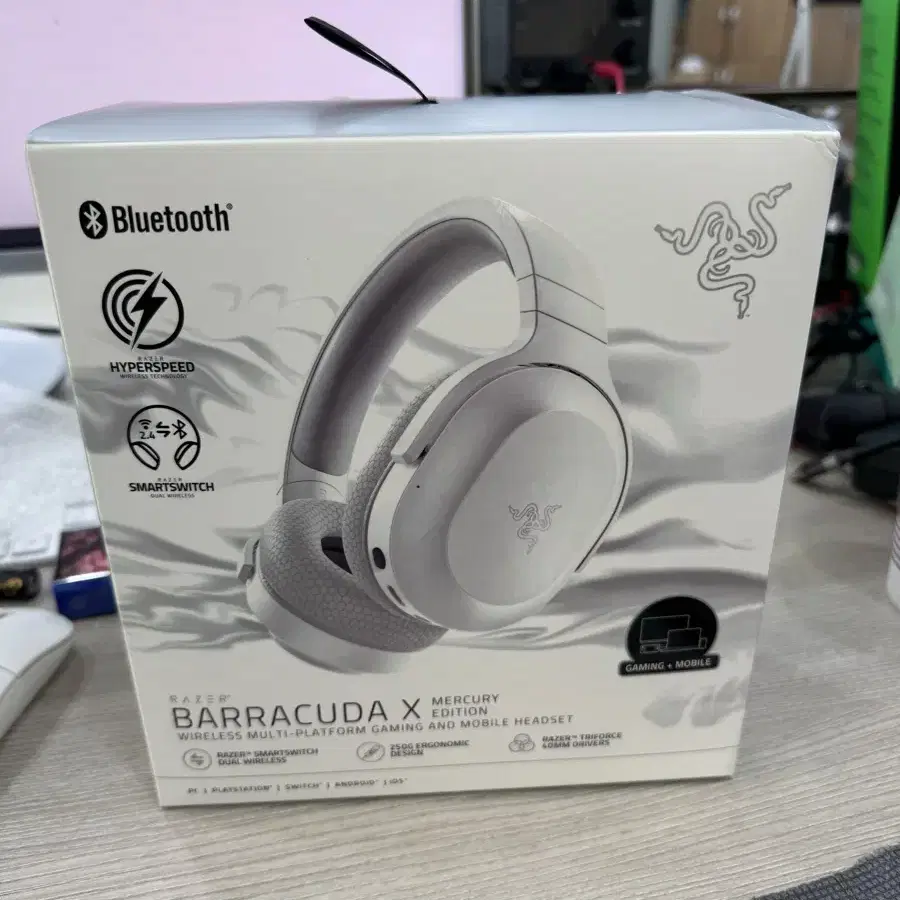 RAZER BARACUDA X 화이트에디션