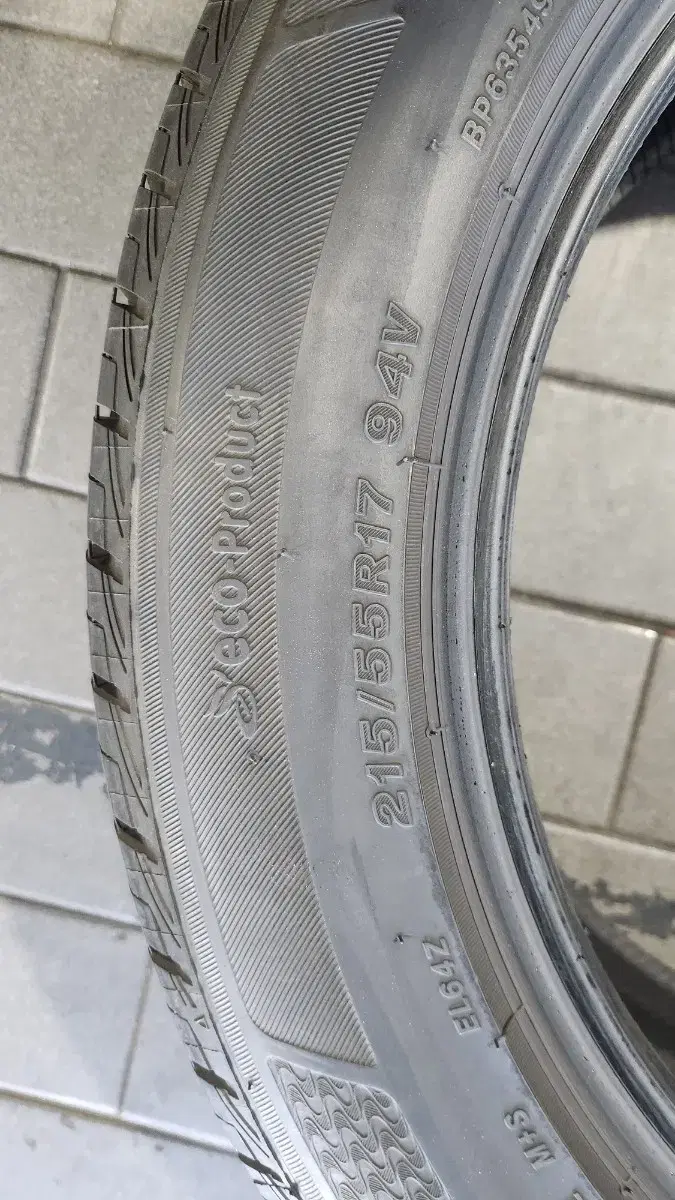 215/55R17 브리지스톤 중고 타이어 임판급 판매