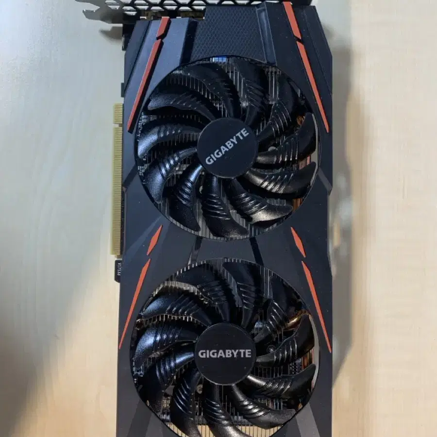 기가바이트 rx580 8G