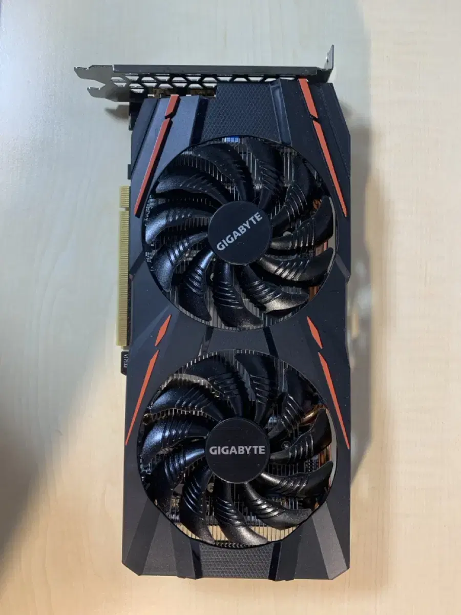 기가바이트 rx580 8G