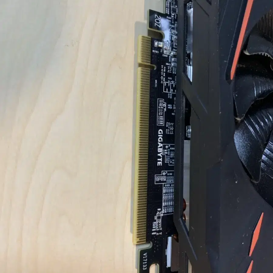 기가바이트 rx580 8G