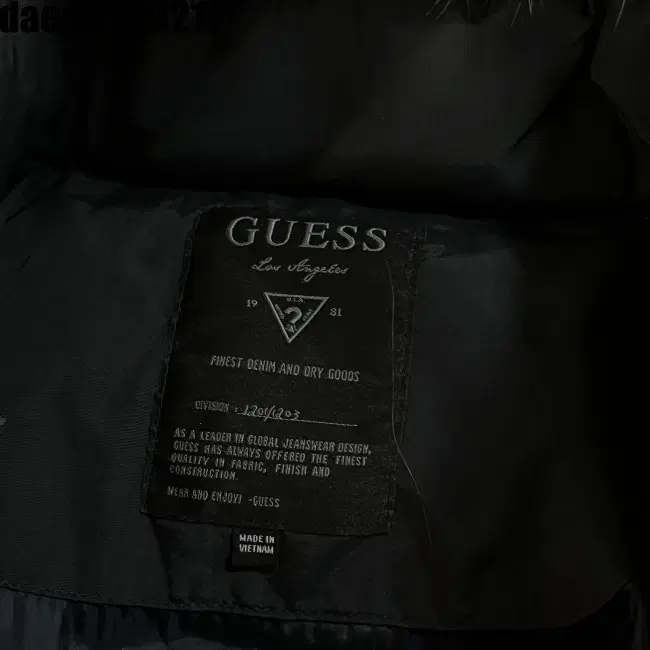 L GUESS JUMPER 게스 패딩 점퍼