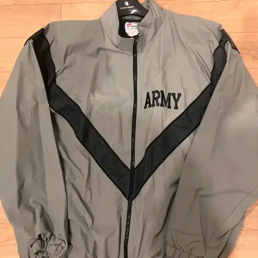 [XL] U.S Army IPFU 미 육군 바람막이 자켓