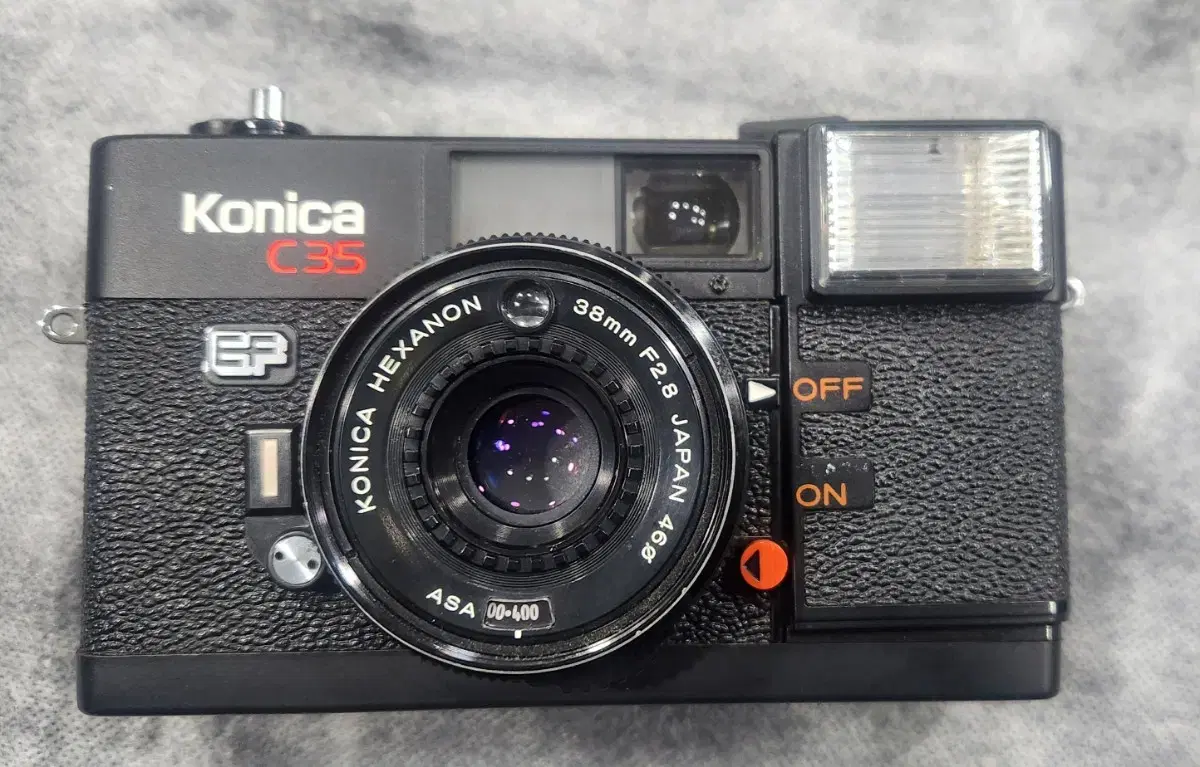 KONICA C35 EF