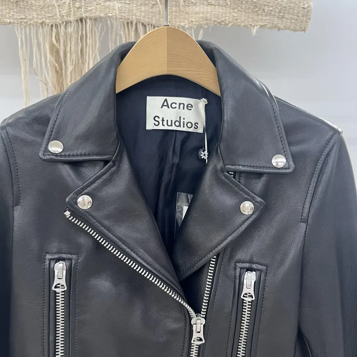 ACNE STUDIOS > 아크네스튜디오 레더자켓