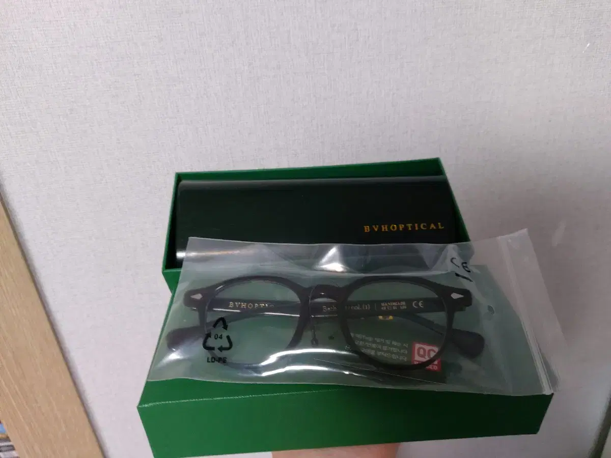 비브이에이치 BETHEL THIN 49mm