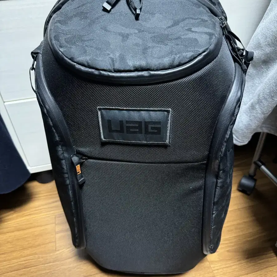 uag 스탠다드 백팩 24L 팝니다