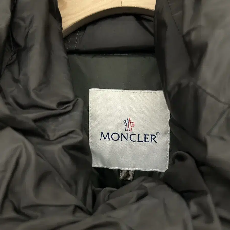 Moncler x Sacai 패딩