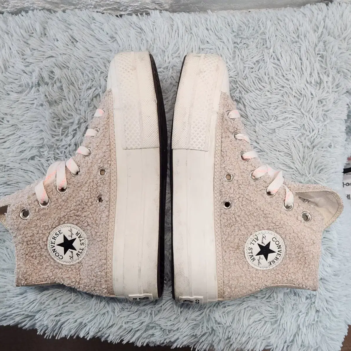 1-11:컨퍼스  뽀글리 Chuck Taylor All Star Lift