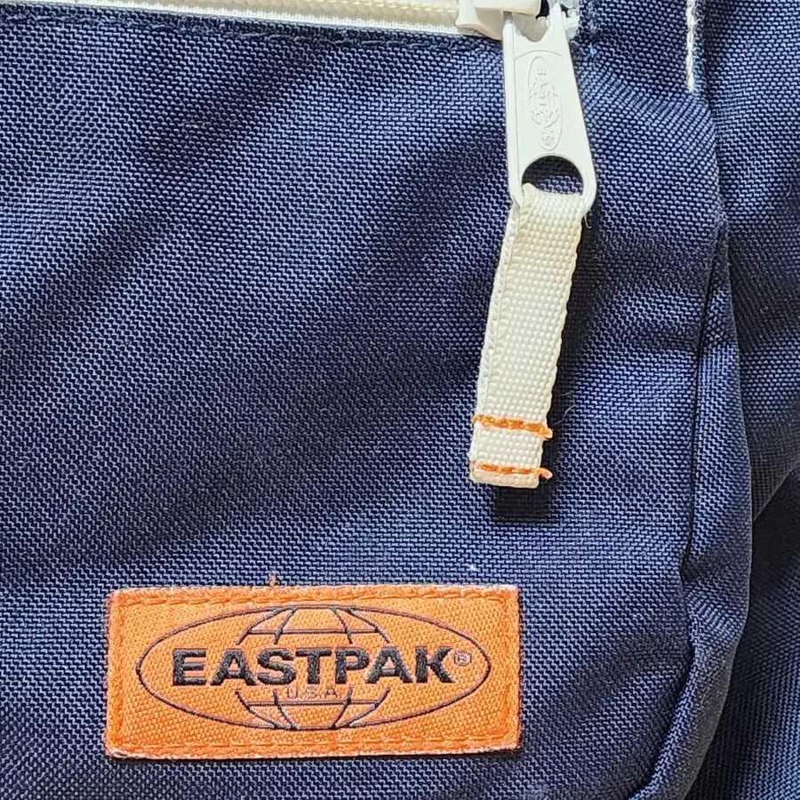 EASTPAK이스트팩 백팩