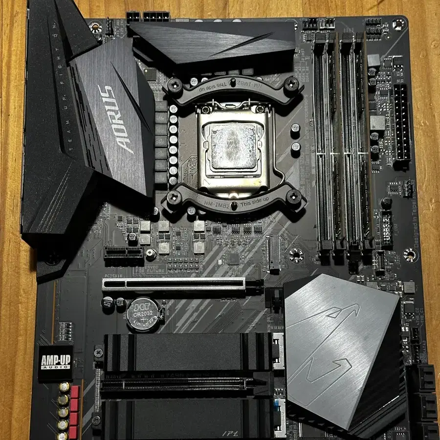 i7-10700k + Z490 arous elite + 32gb