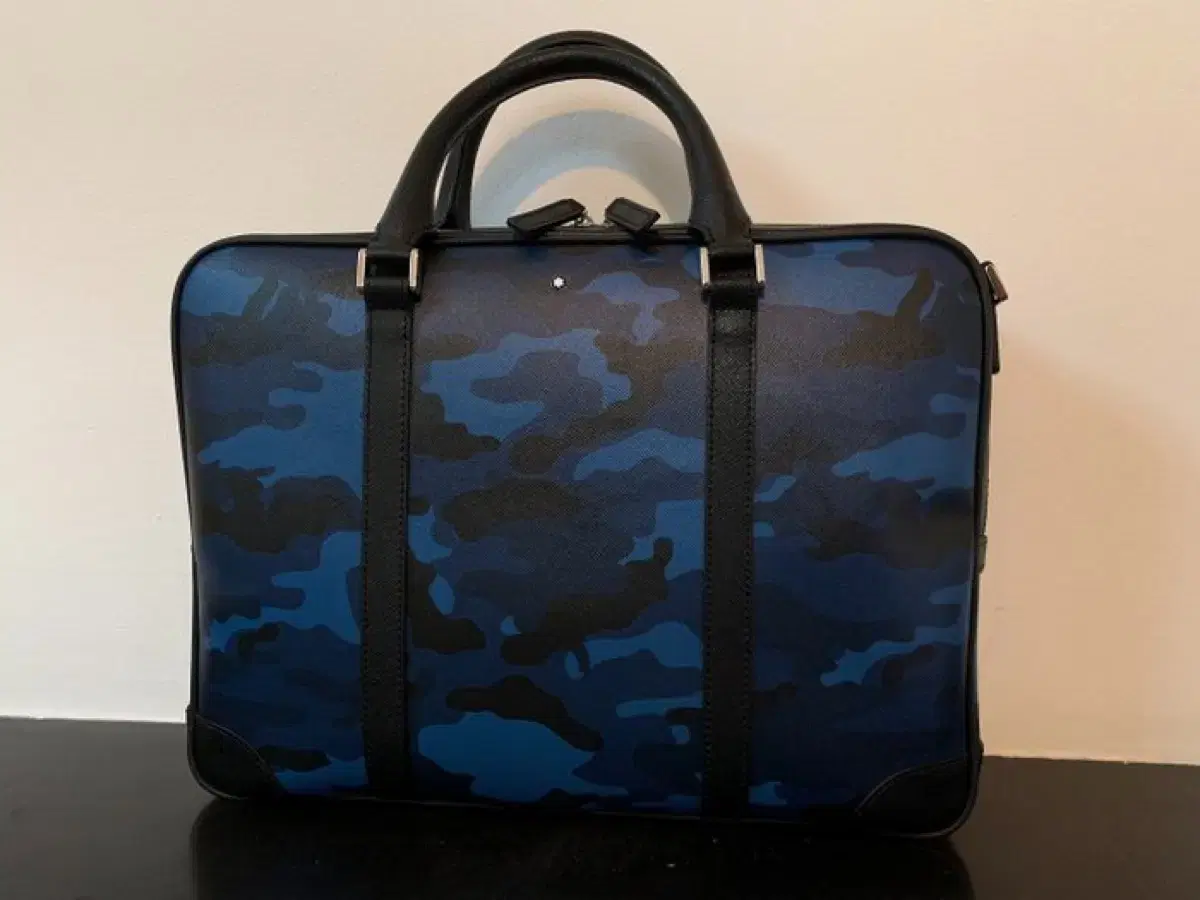 [Montblanc] Camo Brief Case Money Clip Giveaway