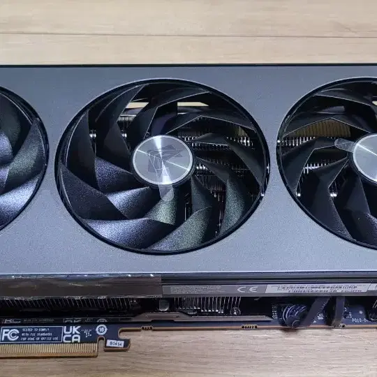 SAPPHIRE 라데온 RX 7800XT