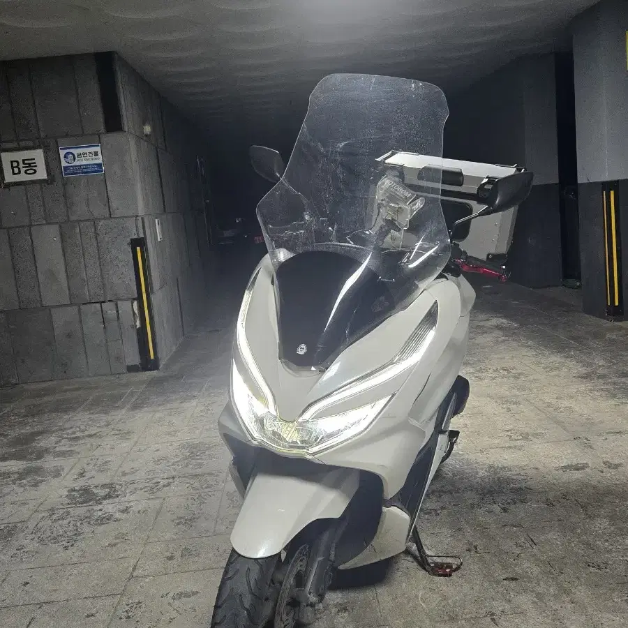 김포 19년식 PCX125 팔아요