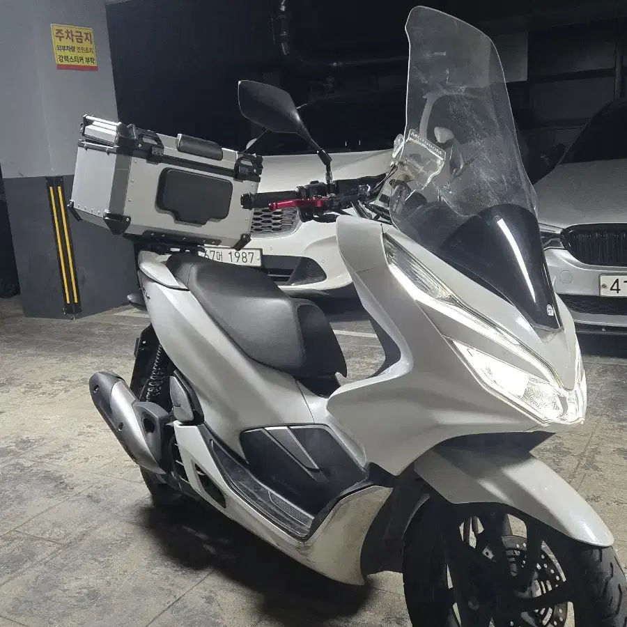 김포 19년식 PCX125 팔아요