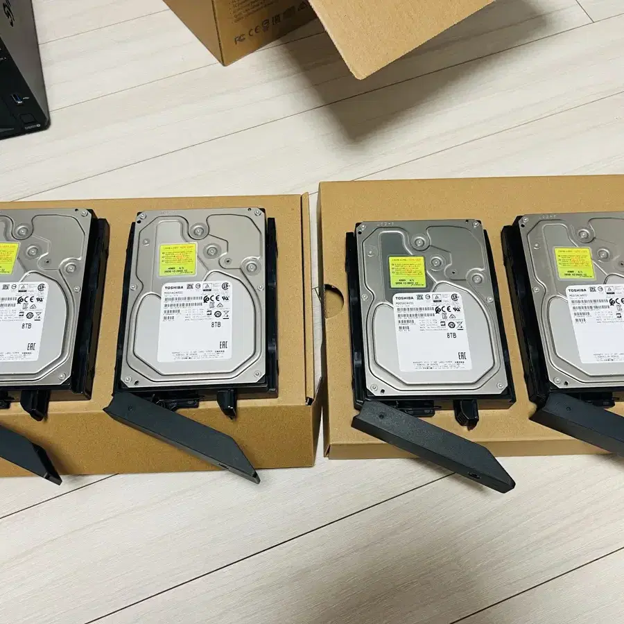 시놀로지 NAS DS920+ (8TB HDD 4개 포함)