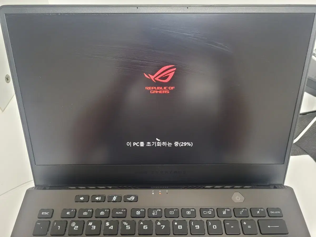 Asus ROG Zephyrus G14 게이밍 노트북 판매(3060)