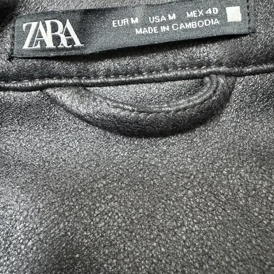 ZARA 블랙 레더 자켓