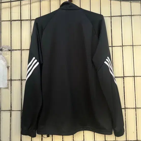 [105]아디다스 빅로고 꼬임 삼선 져지 Adidas