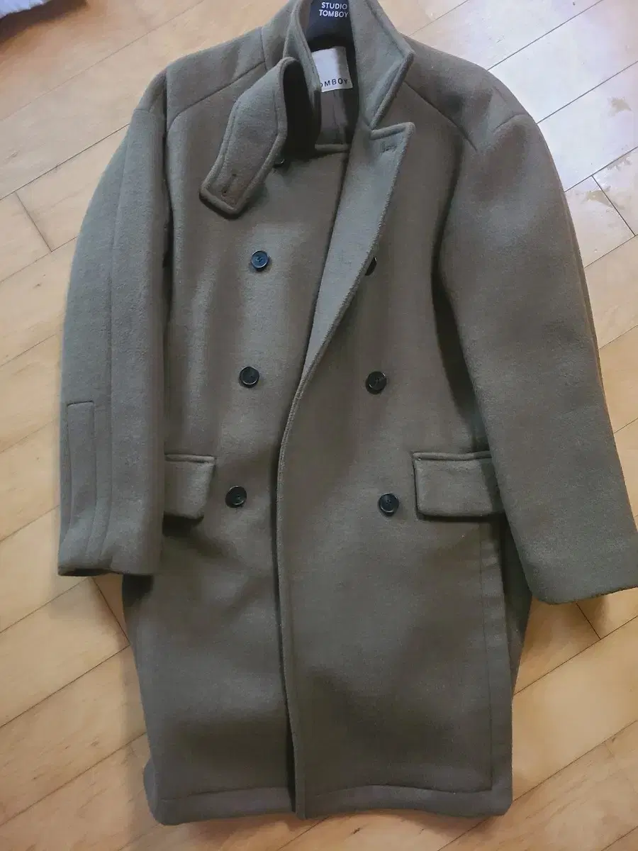 Tomboy Olive Coat