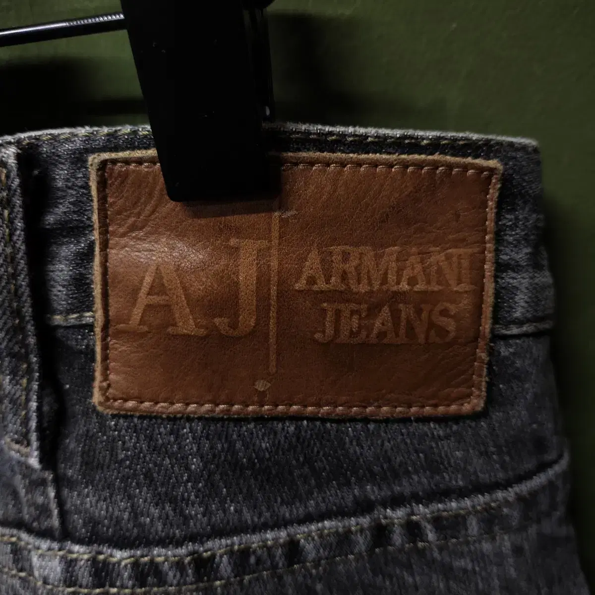 ARMANI JEANS 블랙 데님 팬츠