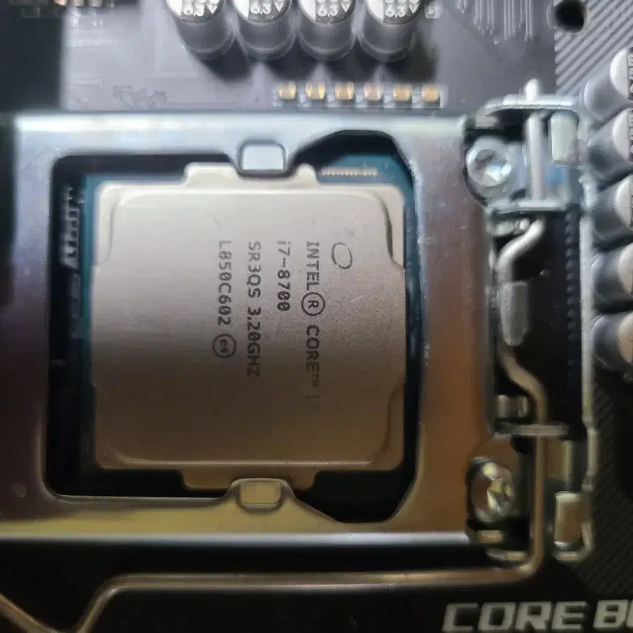 msi b360m 박격포 와 i7 8700(불량)