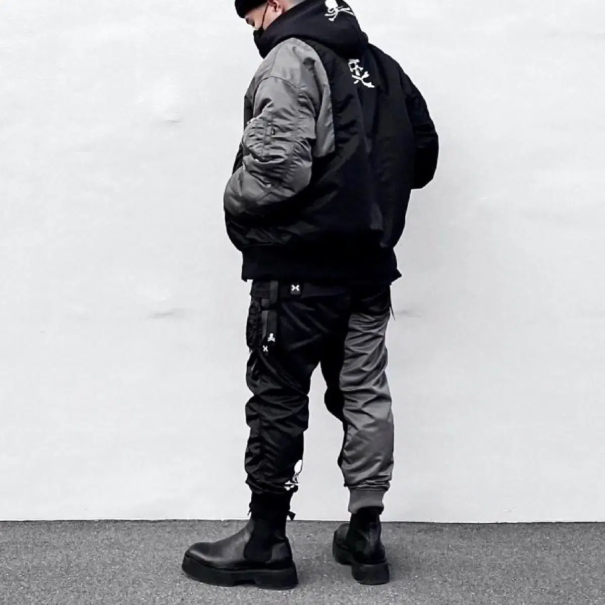 Mastermind x c2h4 grey pants