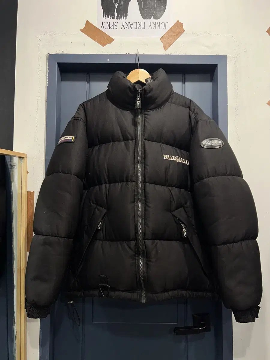 PELLEPELLE HARD SHELL DOWN 펠레펠레 다운패딩점퍼