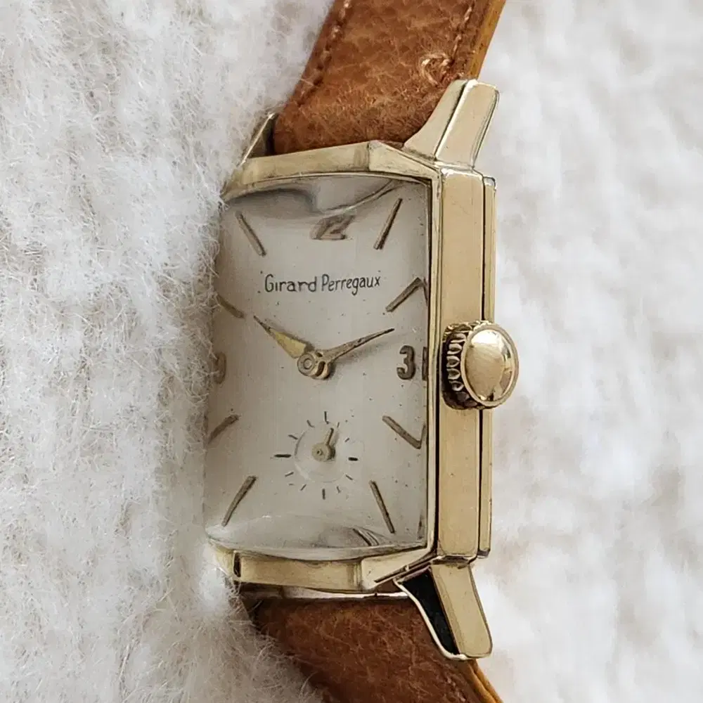 # 217 )  GIRARD PERREGAUX VINTAGE