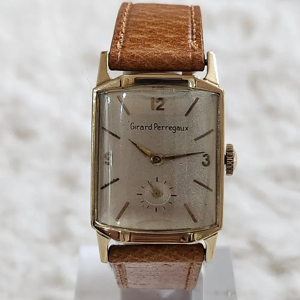 # 217 )  GIRARD PERREGAUX VINTAGE