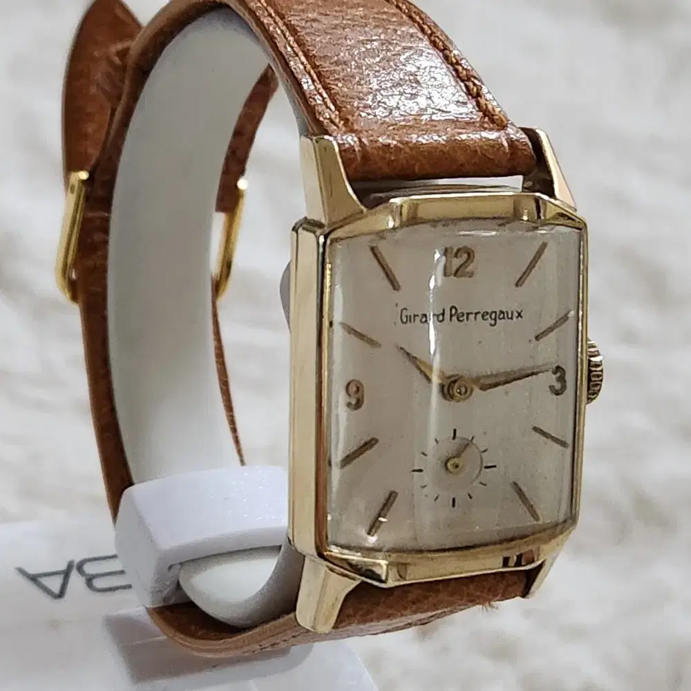 # 217 )  GIRARD PERREGAUX VINTAGE