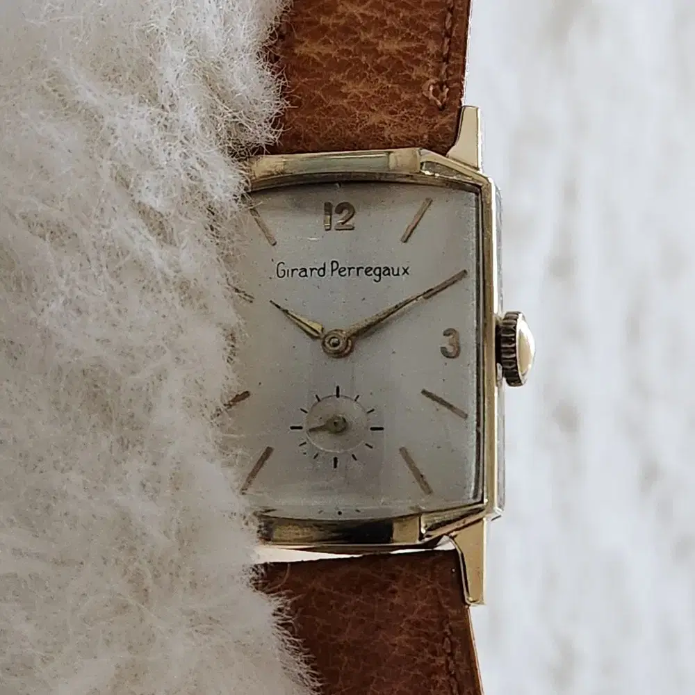 # 217 )  GIRARD PERREGAUX VINTAGE