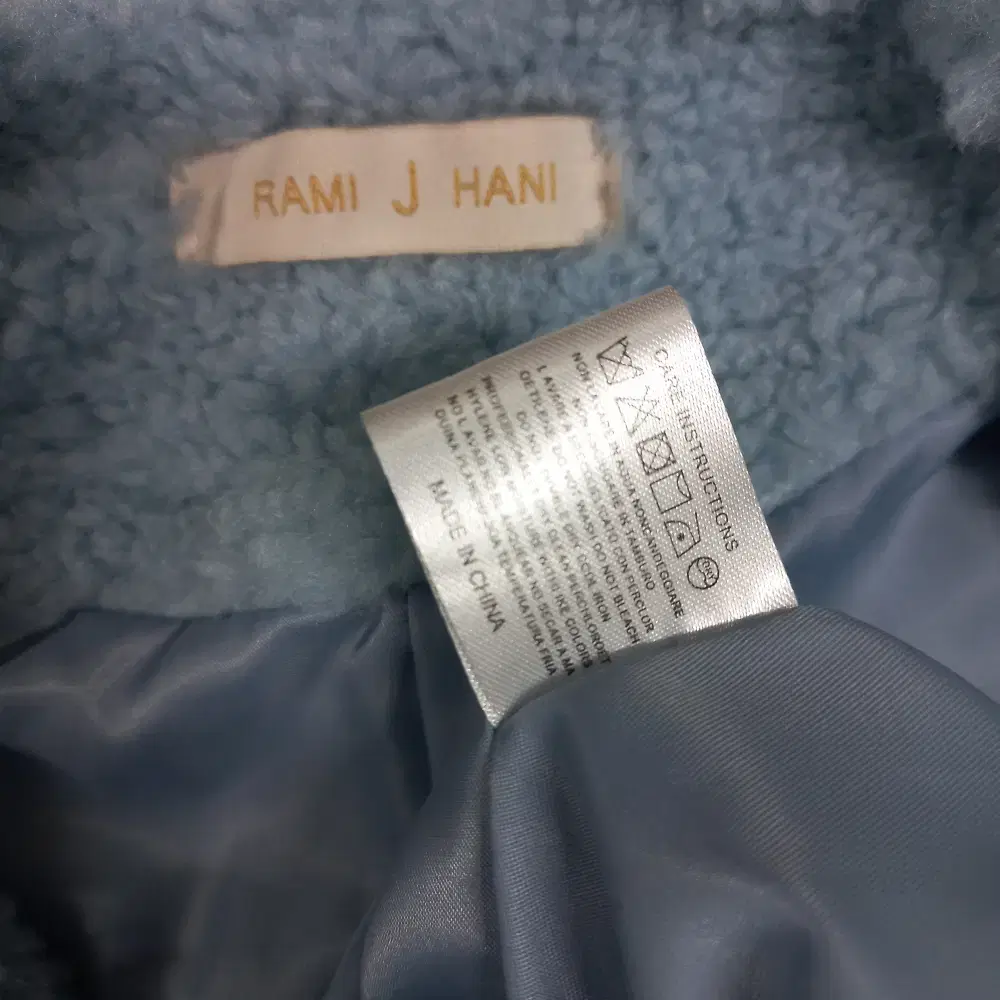 12-18/RAMI J HANI 블루 뽀글이자켓