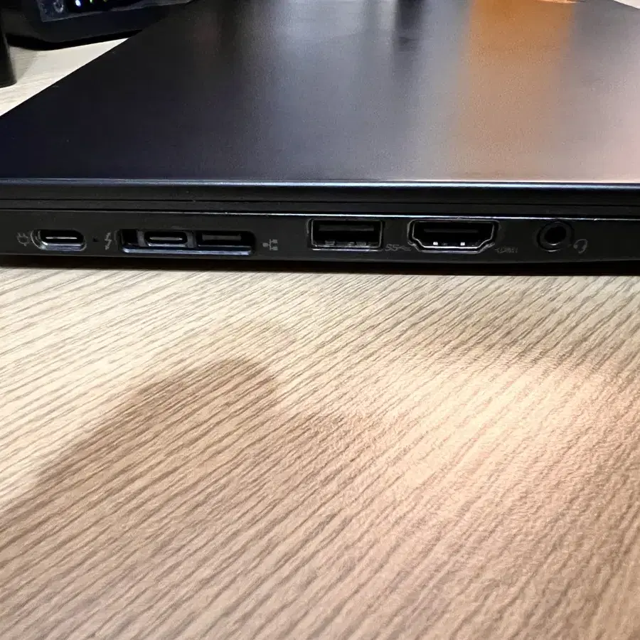 레노버 씽크패드 t490s 노트북 판매합니다