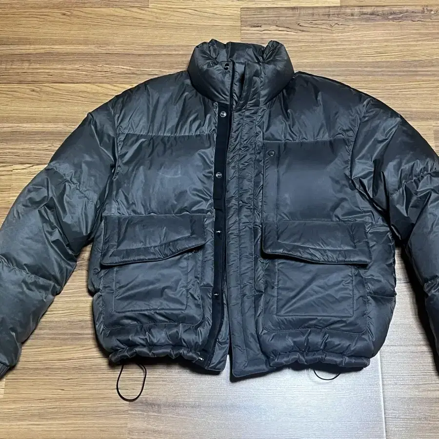 애드오프 BLACK DYDED DOWN PUFFER JACKET