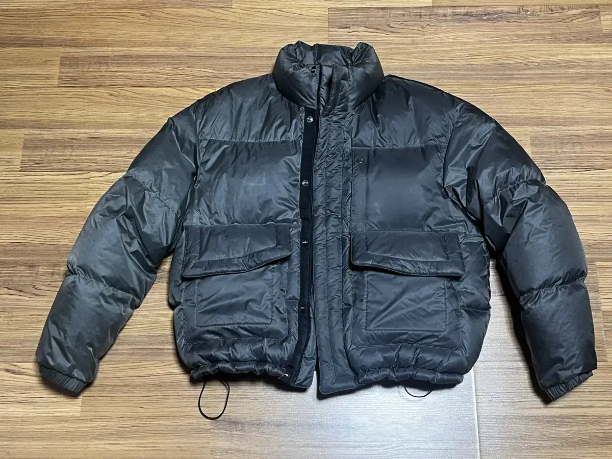 애드오프 BLACK DYDED DOWN PUFFER JACKET