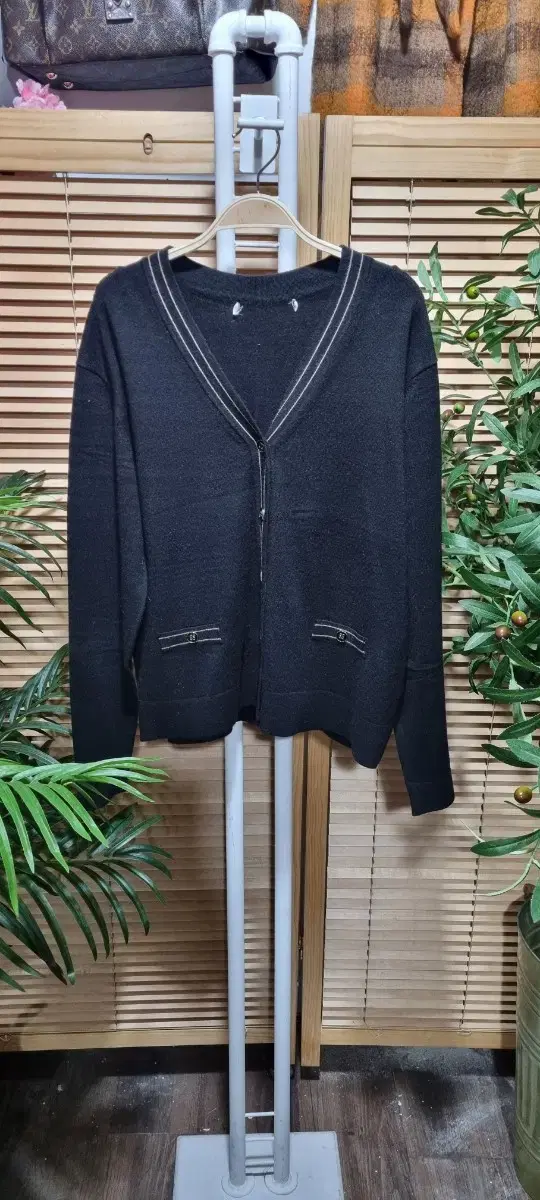 E.JI Black and Beige Cardigan