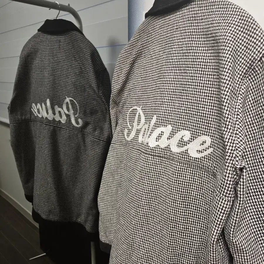 Palace hound set-up 17FW