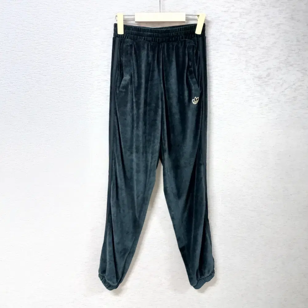 12-18/아디다스 CUFFED PANT  밑단밴딩 팬츠