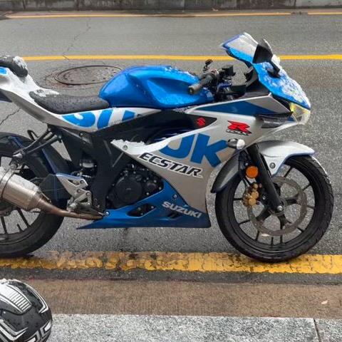 스즈키 gsxr gsx-r 125 스폐셜 카울 급처해요 대차다봄