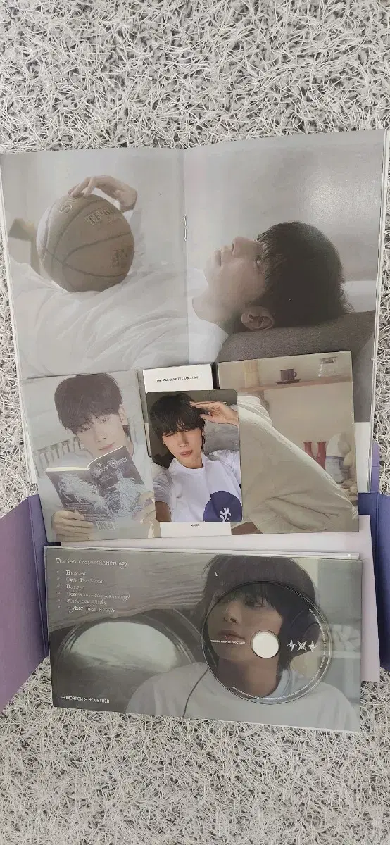 TXT Sanctuary Angel: Taehyun