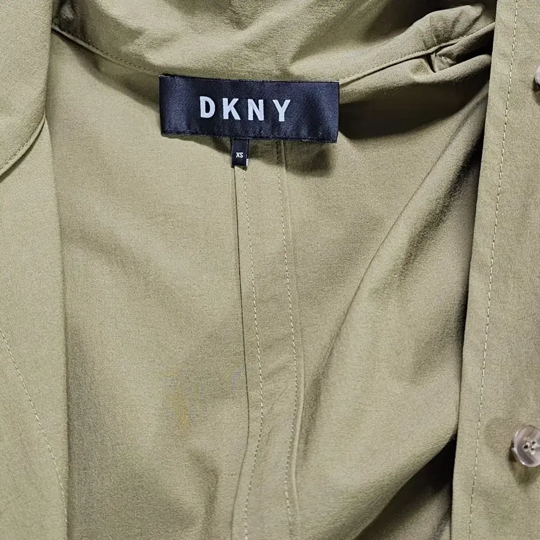 DKNY 오버사이즈  바람막이코트 매장판 A217