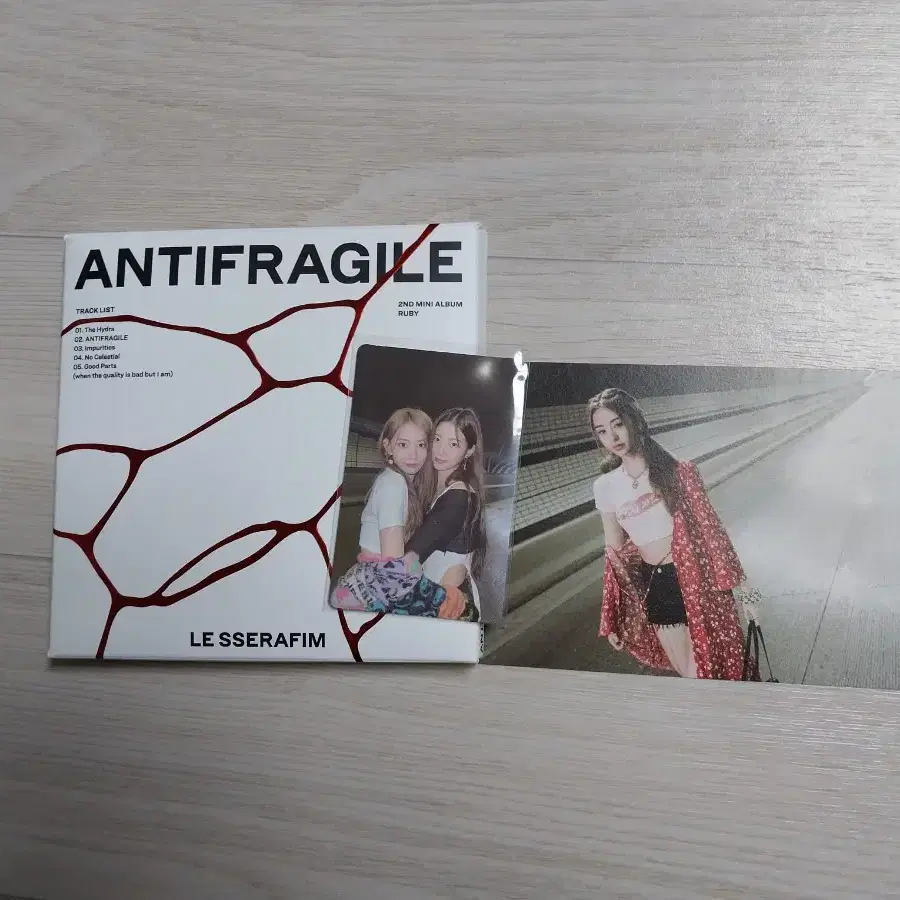 르세라핌 ANTIFRAGILE 개봉 앨범