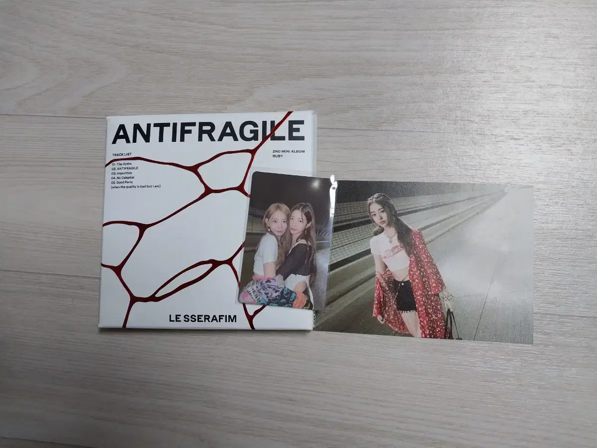 르세라핌 ANTIFRAGILE 개봉 앨범