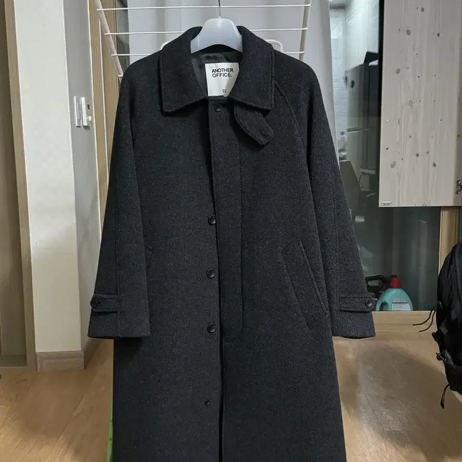 어나더오피스 24FW 레거시 발마칸 코트 2size