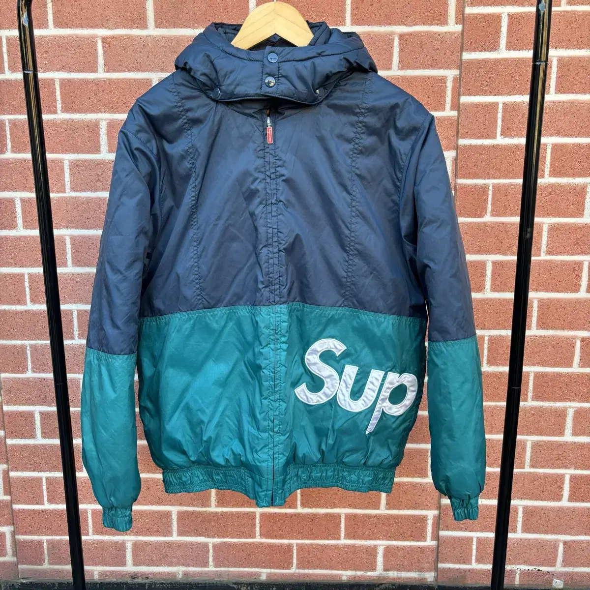 Supreme 16fw 슈프림 사이드 로고 패딩