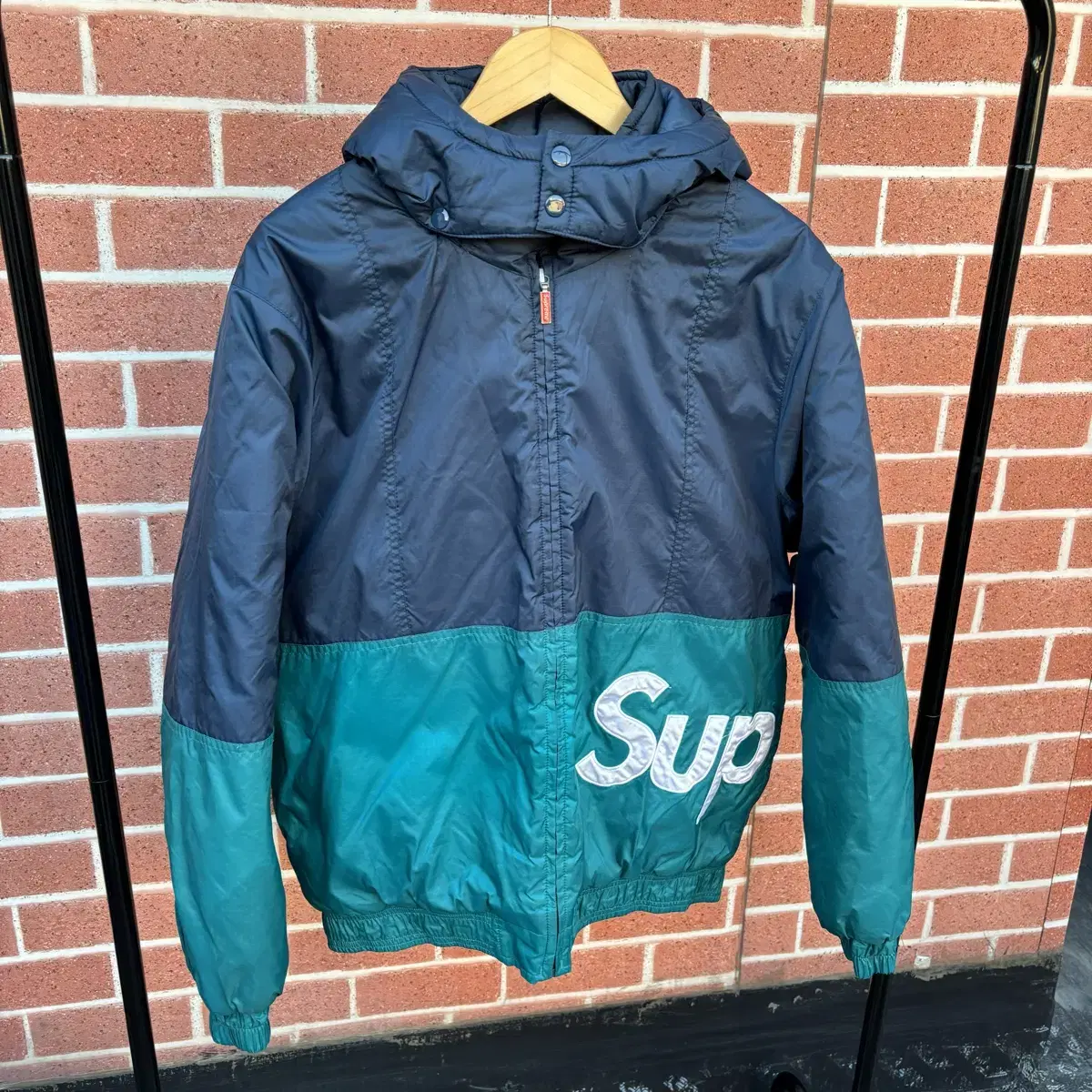 Supreme 16fw 슈프림 사이드 로고 패딩