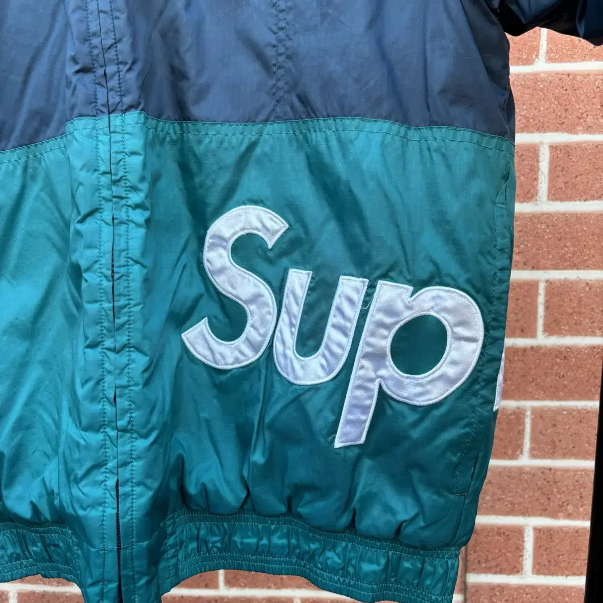 Supreme 16fw 슈프림 사이드 로고 패딩