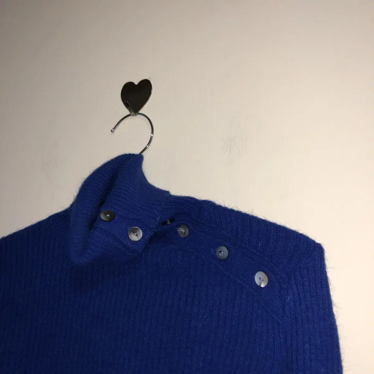 Vintage indistinct blue turtle neck